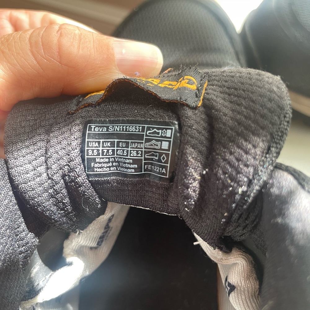 Teva Ridgeview Mid Hiking Boot - Picture 3 of 7